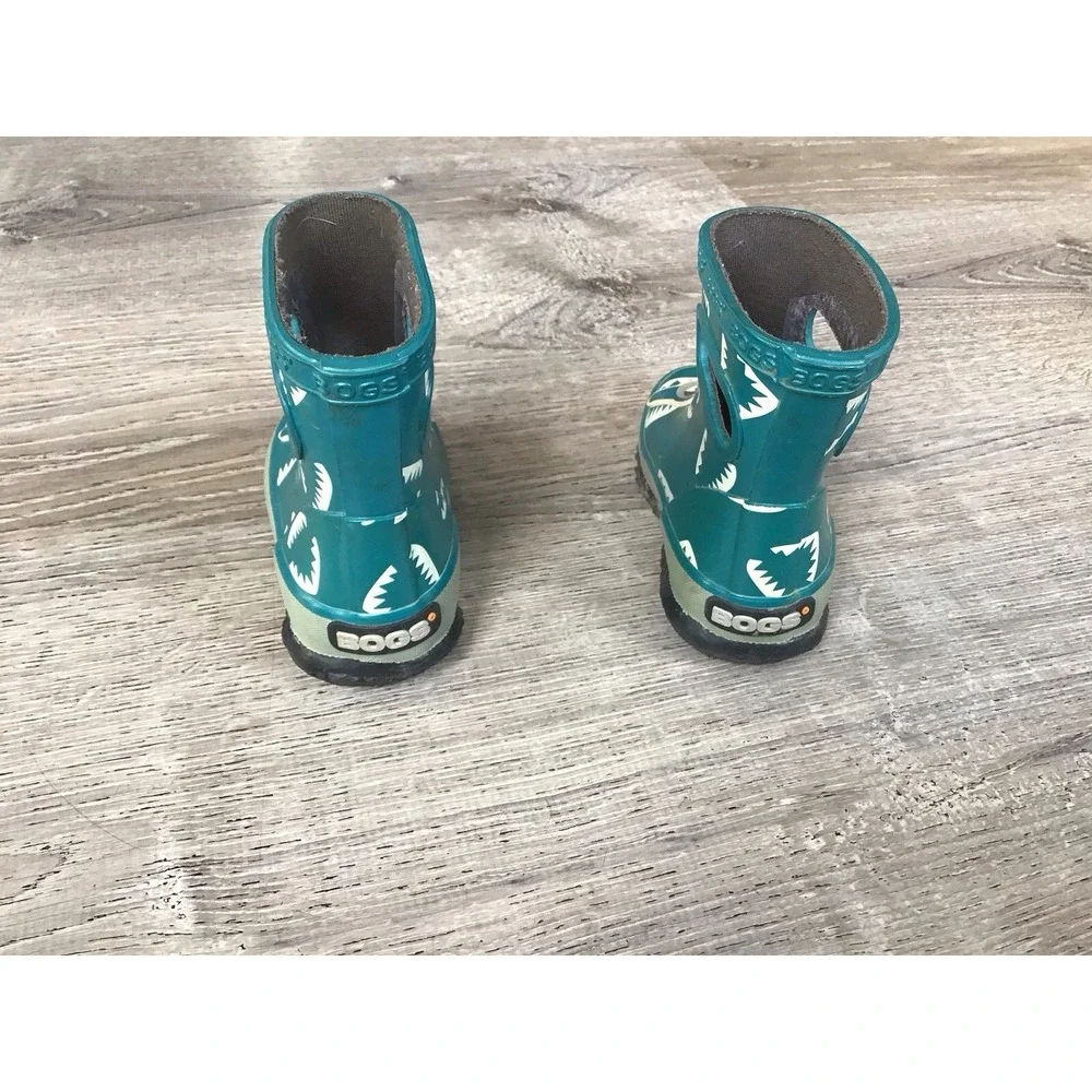 Bogs Shark Skipper Infant Size 4 Rain Boots Blue Slip On Boot